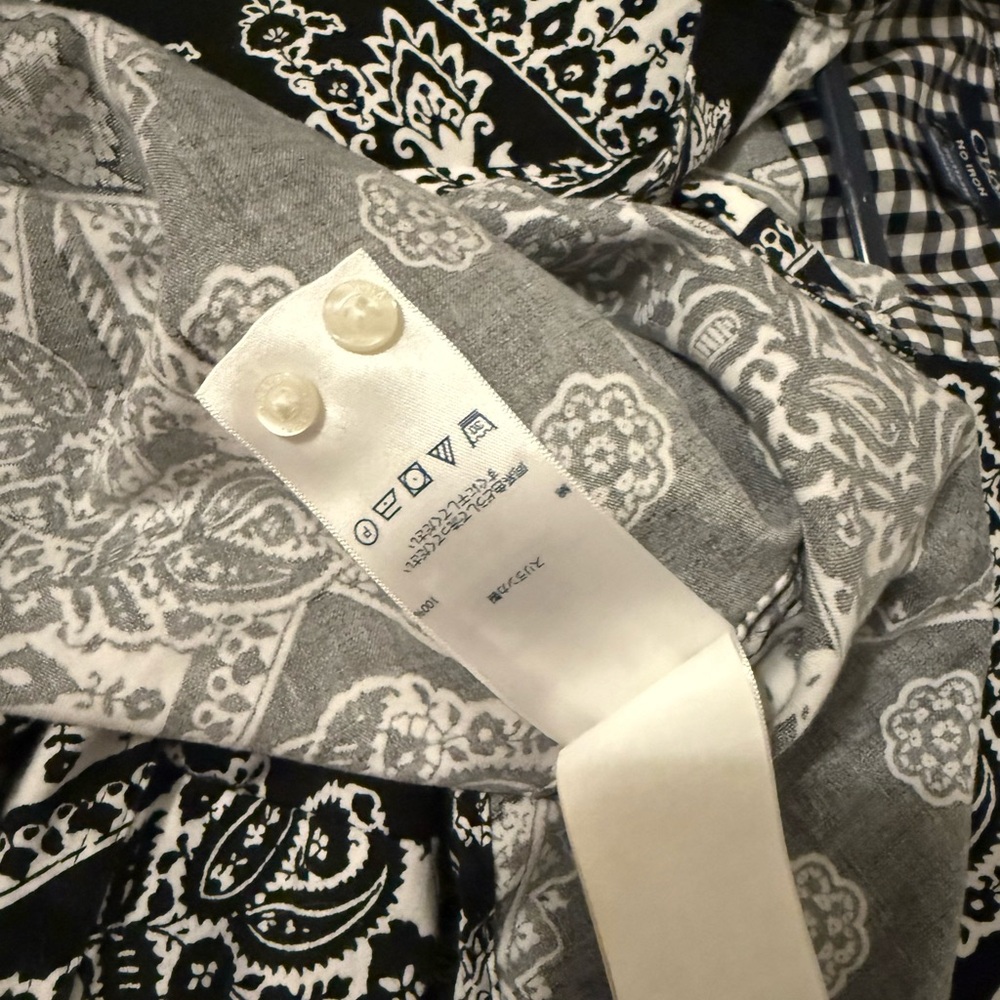 CHAPS Black and White Paisley Print Blouse - Picture 8 of 10